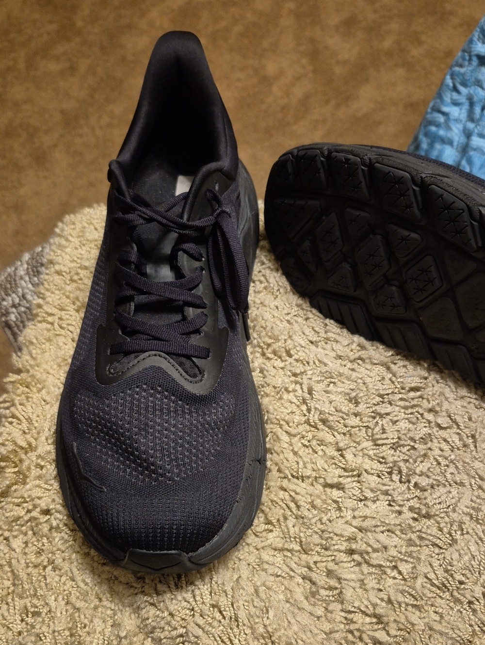 Men's Hoka 12D Running Shoe - Black
